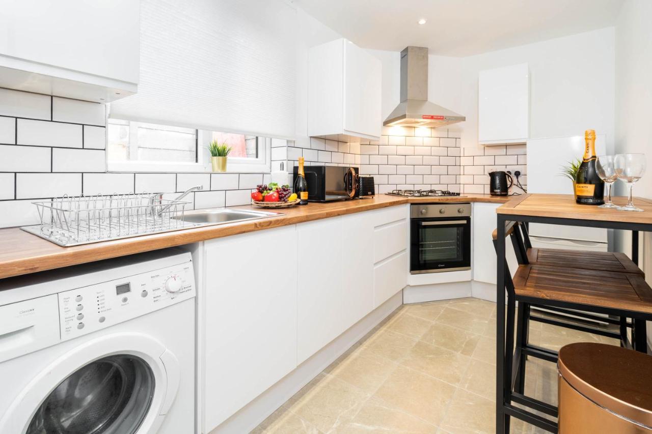 Two Bedroom Apartment - En Suites - Smart Tv'S - Wifi - Netflix - Bearwood Birmingham Buitenkant foto