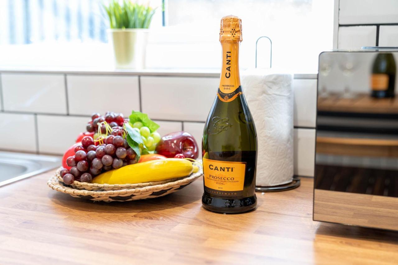 Two Bedroom Apartment - En Suites - Smart Tv'S - Wifi - Netflix - Bearwood Birmingham Buitenkant foto