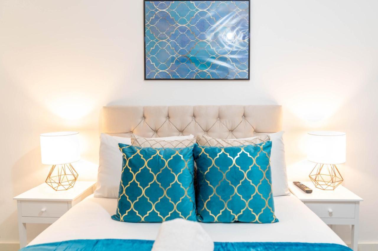 Two Bedroom Apartment - En Suites - Smart Tv'S - Wifi - Netflix - Bearwood Birmingham Buitenkant foto